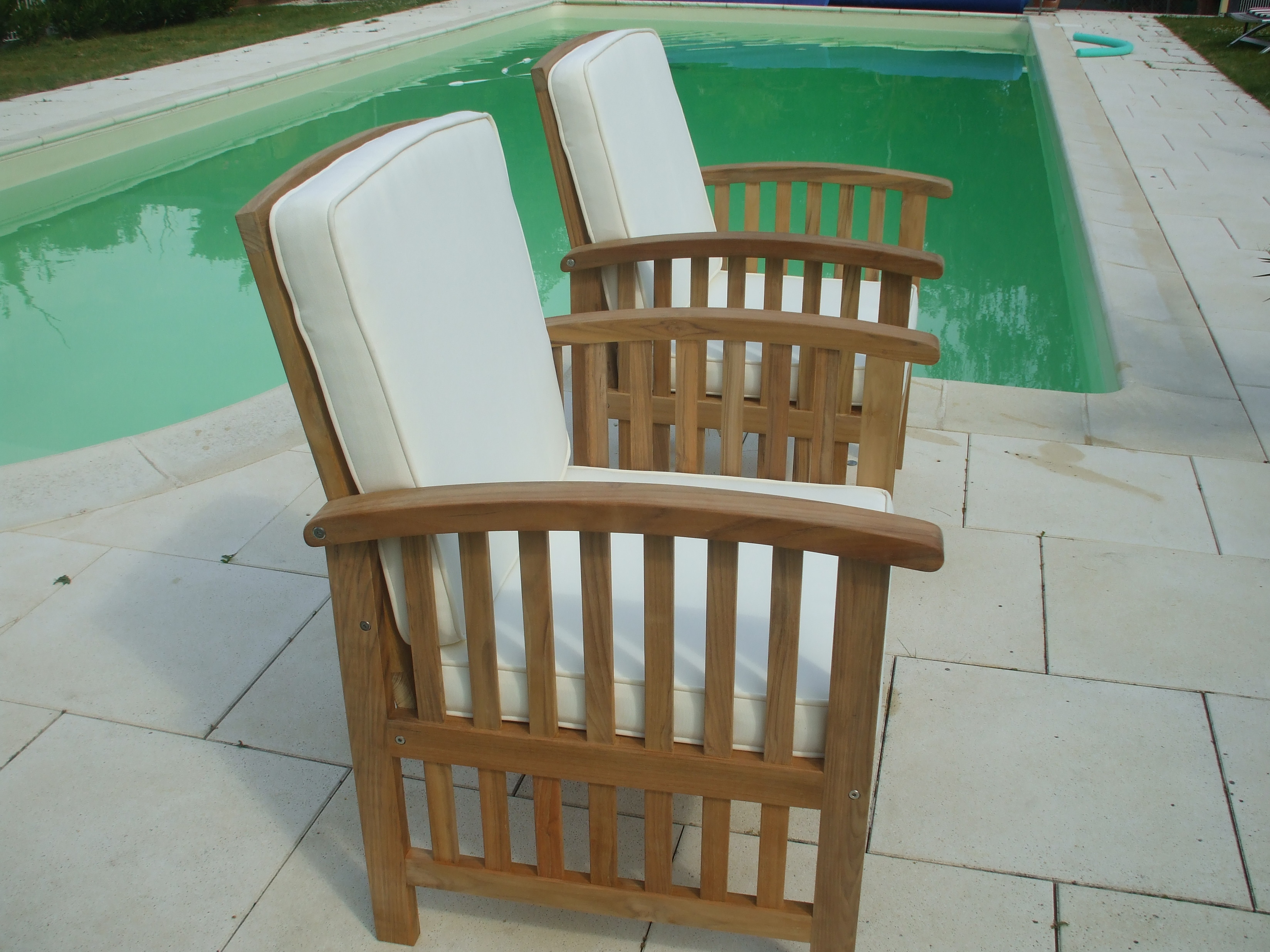 Un fauteuil de jardin en teck chez Lignes et bois.com  Brico Deco